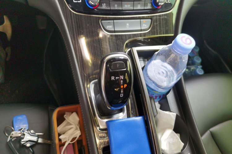 Used Buick LaCrosse 2018 20T Elite Edition Gear Lever