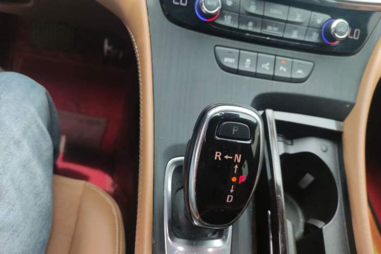Used Buick LaCrosse 2018 20T Luxury Model Gear Lever