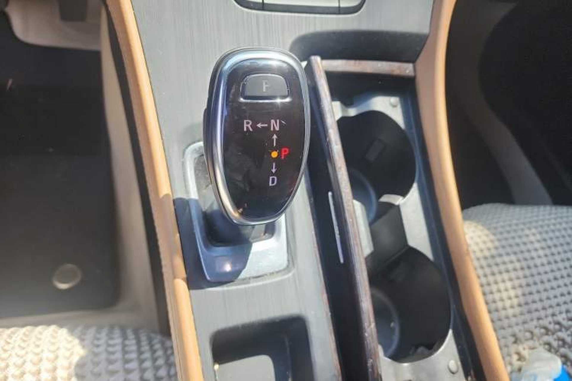 Used Buick LaCrosse 2018 28T Elite Edition Gear Lever