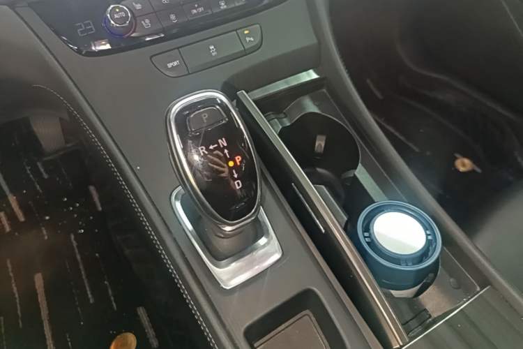 Used Buick LaCrosse 2018 20T Elite Edition Gear Lever
