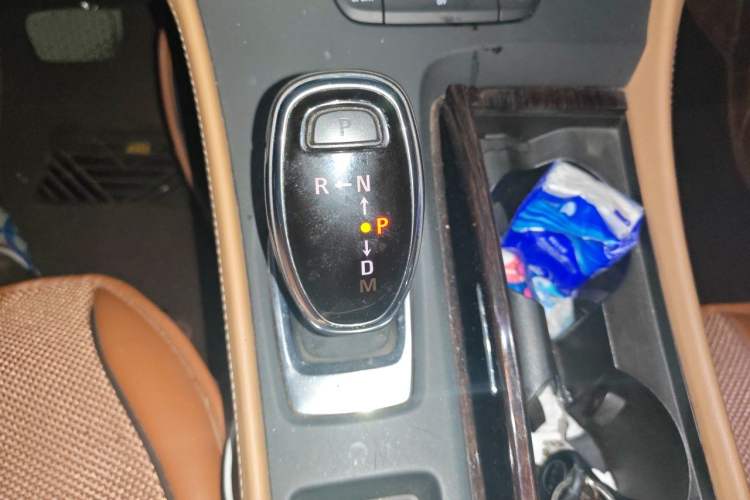 Used Buick LaCrosse 2018 20T Elite Edition Gear Lever