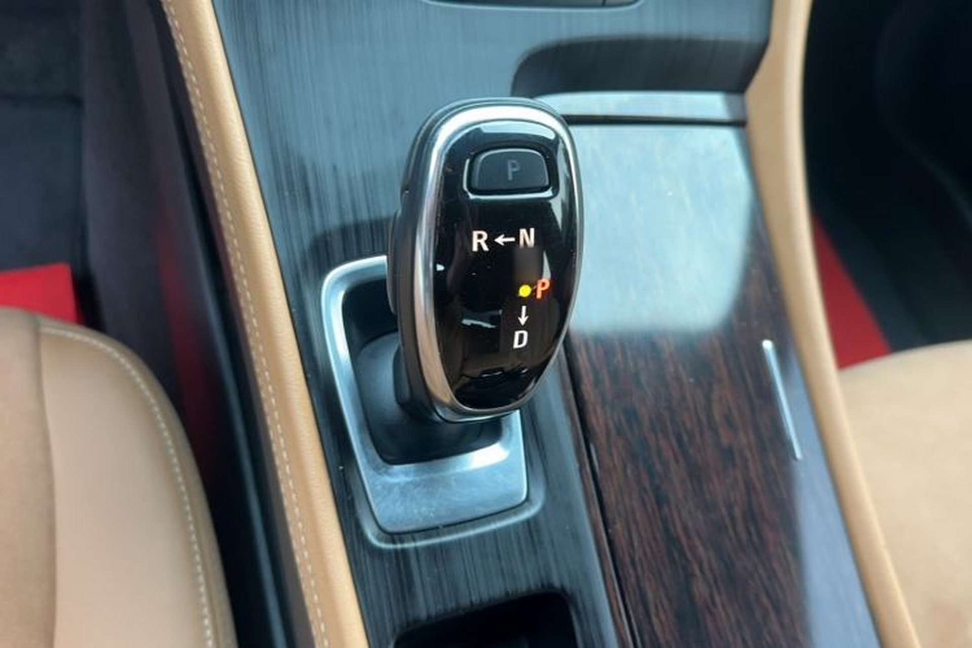 Used Buick LaCrosse 2018 28T Elite Edition Gear Lever