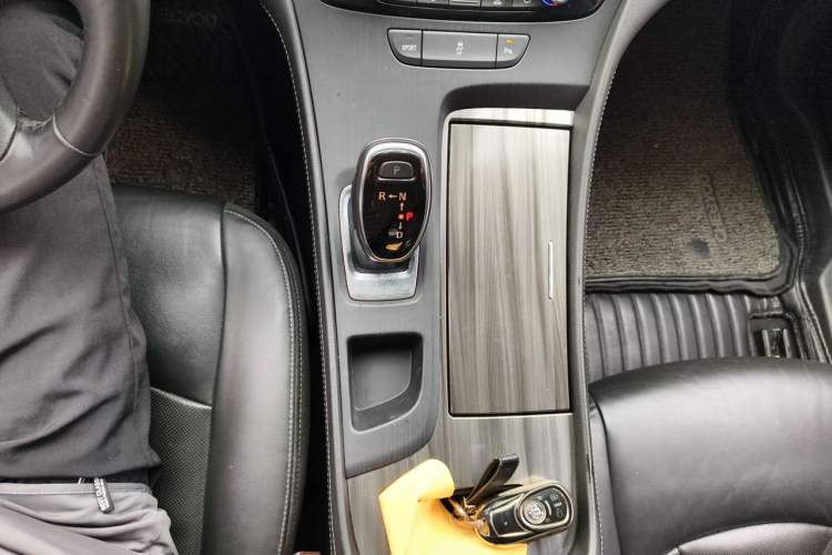 Used Buick LaCrosse 2018 20T Elite Edition Gear Lever