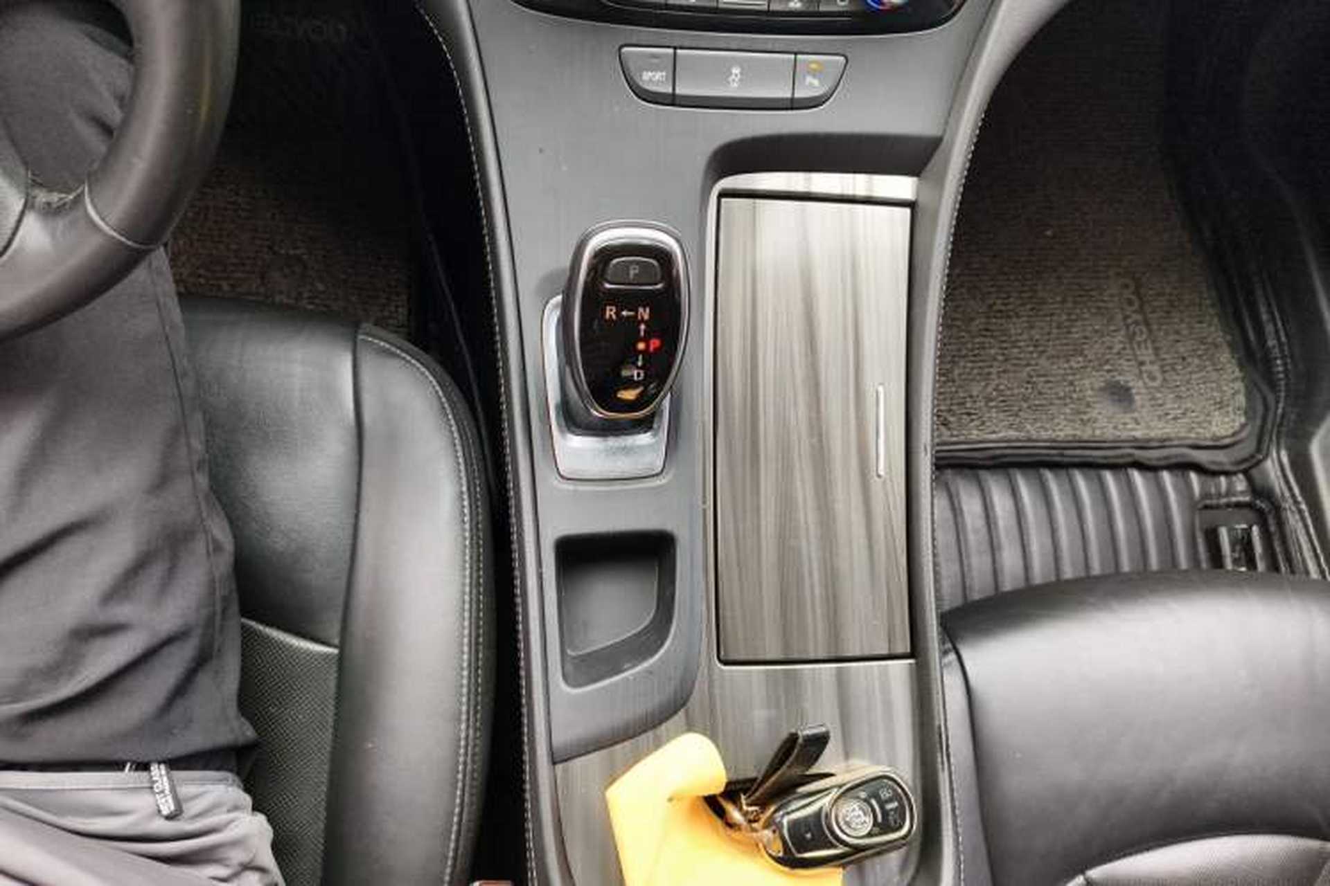 Used Buick LaCrosse 2018 20T Elite Edition Gear Lever