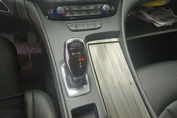 Used Buick LaCrosse 2018 20T Elite Edition Gear Lever