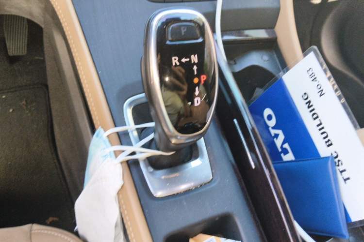 Used Buick LaCrosse 2018 28T Luxury Model Gear Lever