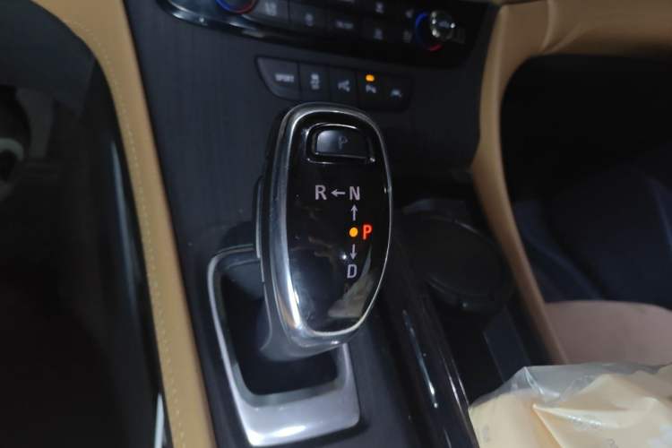 Used Buick LaCrosse 2018 20T Luxury Model Gear Lever