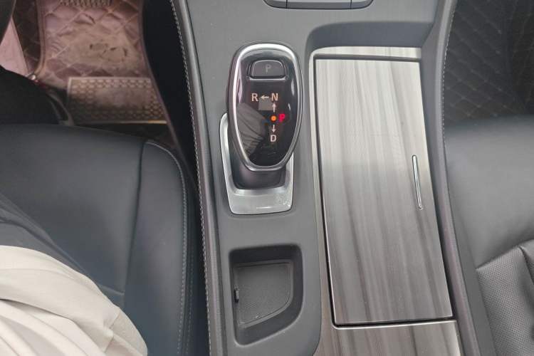 Used Buick LaCrosse 2018 20T Elite Edition Gear Lever