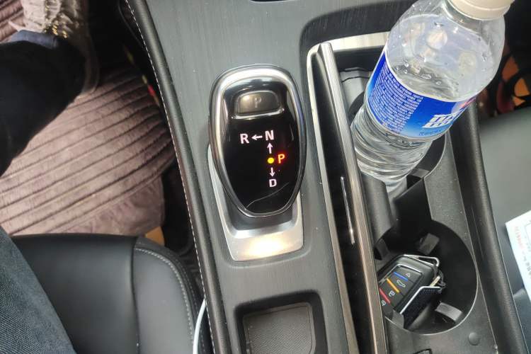 Used Buick LaCrosse 2018 20T Elite Edition Gear Lever