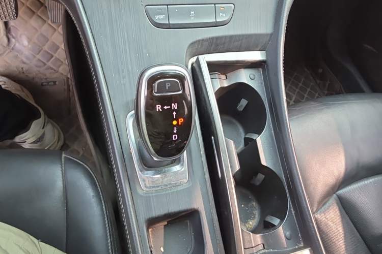 Used Buick LaCrosse 2018 20T Elite Edition Gear Lever