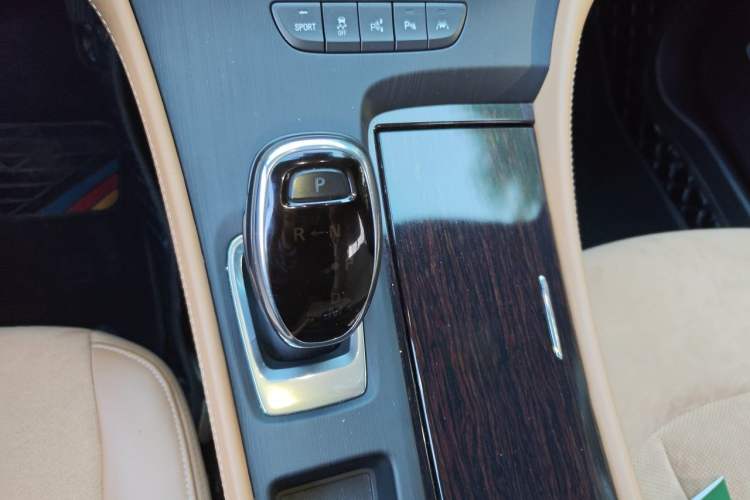 Used Buick LaCrosse 2018 20T Luxury Model Gear Lever