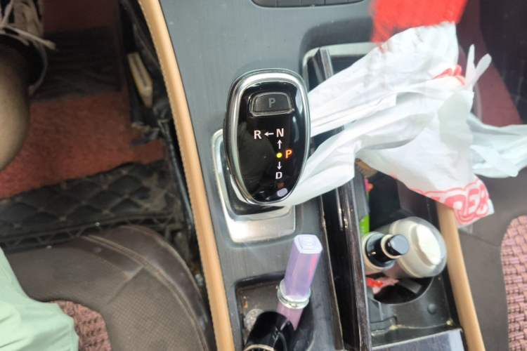 Used Buick LaCrosse 2018 28T Luxury Model Gear Lever