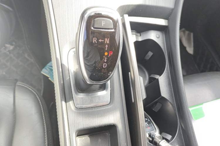 Used Buick LaCrosse 2018 20T Elite Edition Gear Lever