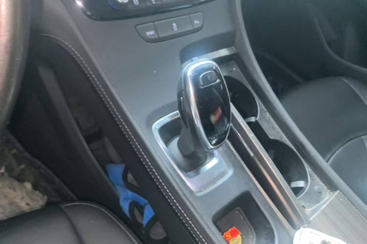 Used Buick LaCrosse 2018 20T Elite Edition Gear Lever
