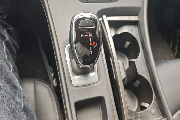Used Buick LaCrosse 2018 20T Elite Edition Gear Lever