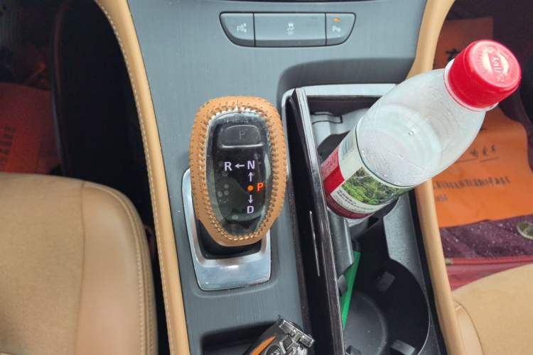 Used Buick LaCrosse 2018 28T Elite Edition Gear Lever