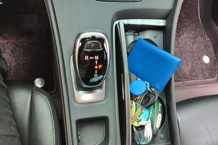 Used Buick LaCrosse 2018 20T Luxury Model Gear Lever