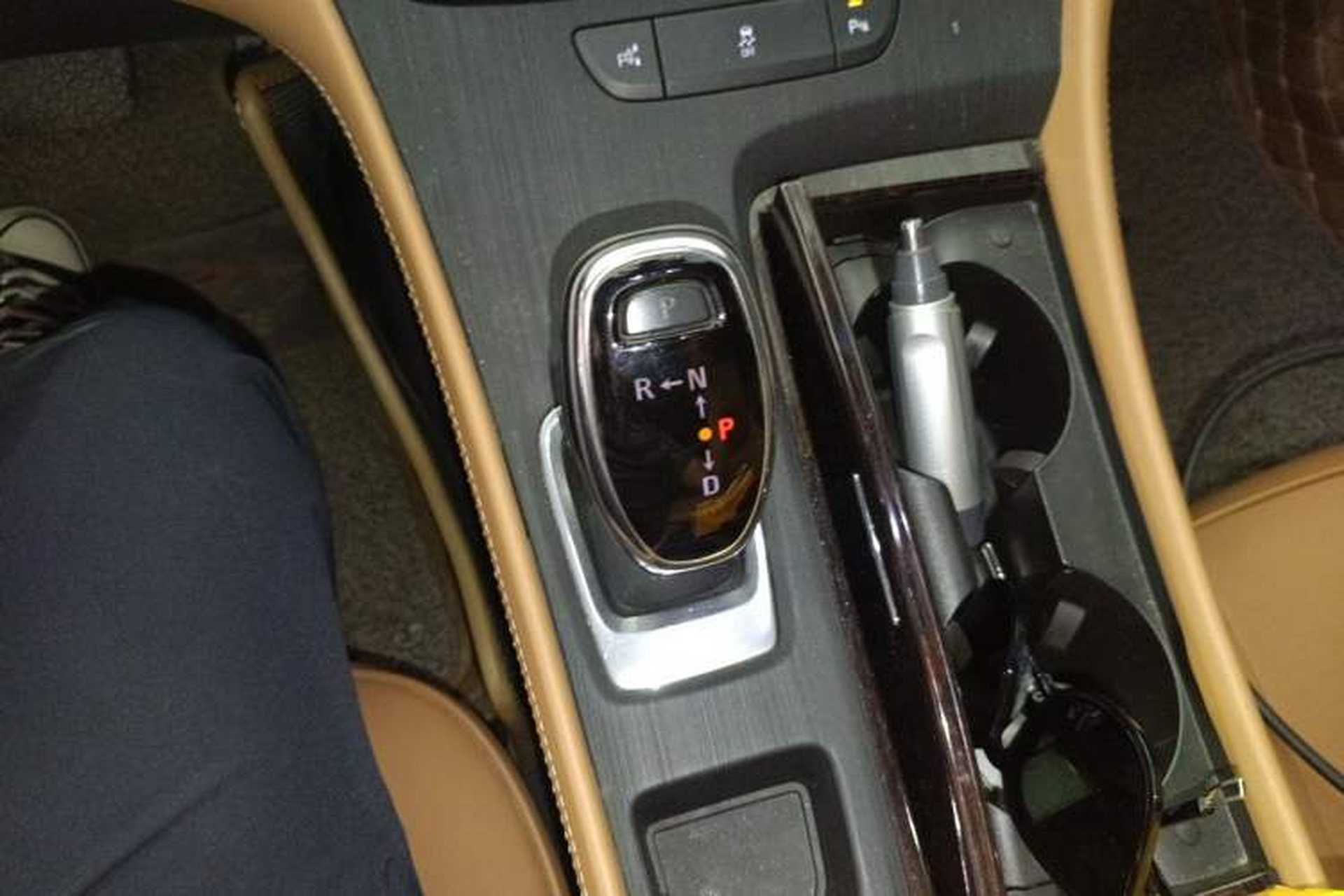 Used Buick LaCrosse 2018 28T Elite Edition Gear Lever