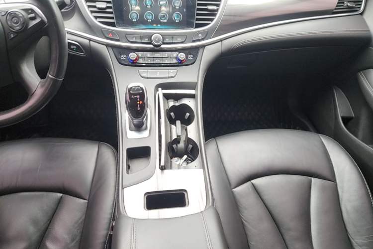 Used Buick LaCrosse 2018 20T Elite Edition Gear Lever