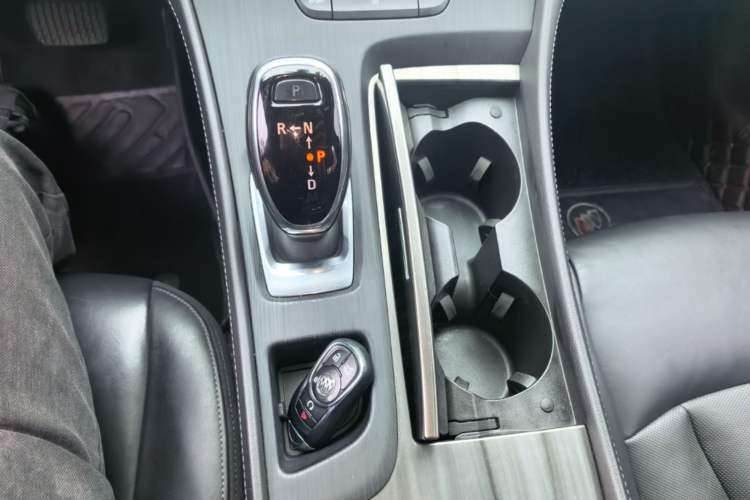 Used Buick LaCrosse 2018 20T Elite Edition Gear Lever