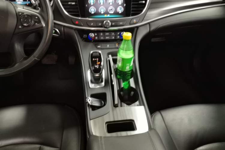 Used Buick LaCrosse 2018 20T Elite Edition Gear Lever