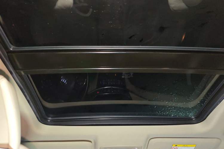 Used Buick LaCrosse 2018 30H Elite Edition Headliner
