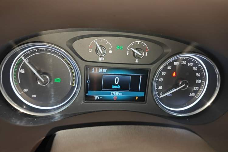 Used Buick LaCrosse 2018 30H Elite Edition Instrument Cluster