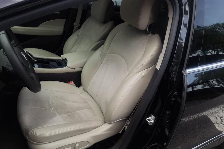 Used Buick LaCrosse 2018 30H Elite Edition Interior 1