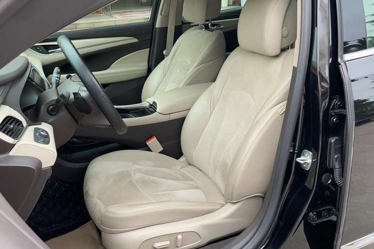 Used Buick LaCrosse 2018 30H Elite Edition Interior 1