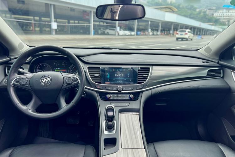 Used Buick LaCrosse 2018 20T Elite Edition Interior 11