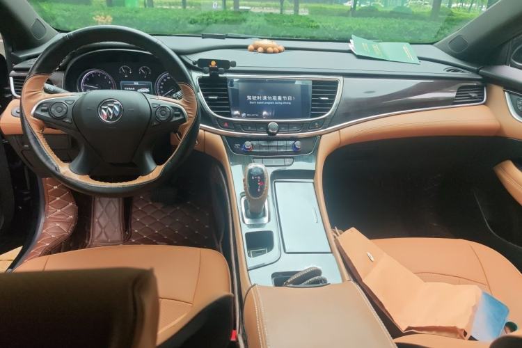 Used Buick LaCrosse 2018 28T Elite Edition Interior 2