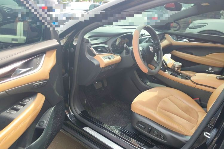Used Buick LaCrosse 2018 28T Luxury Model Interior 3