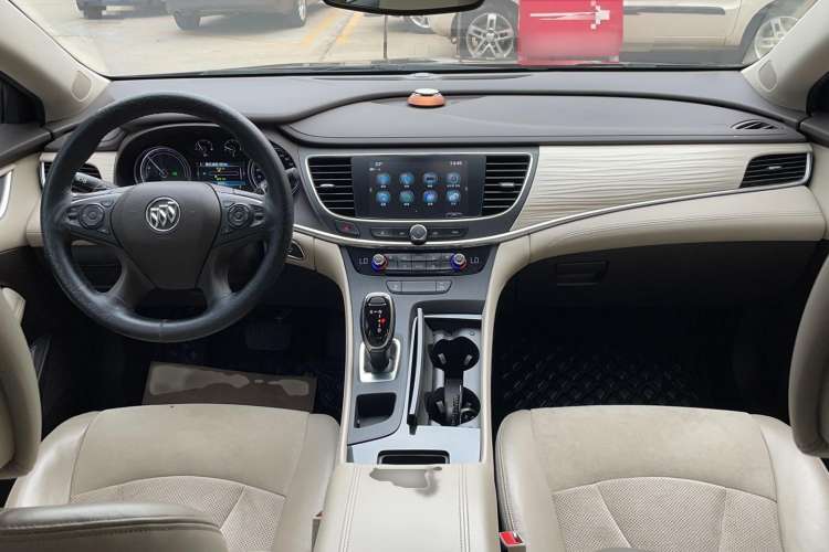 Used Buick LaCrosse 2018 30H Elite Edition Interior 3