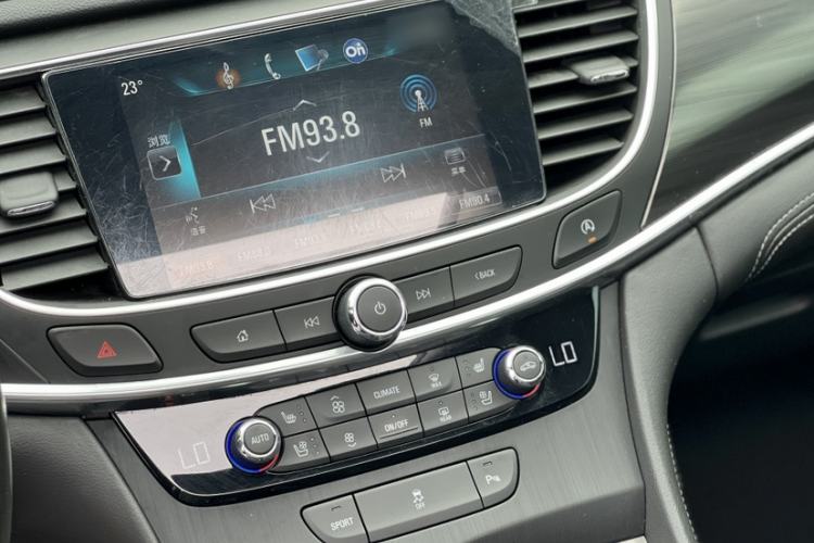 Used Buick LaCrosse 2018 20T Elite Edition Interior 6