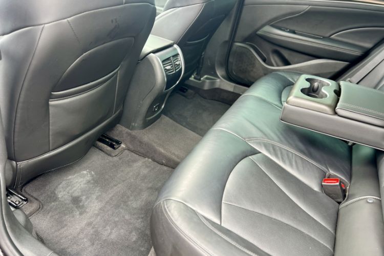 Used Buick LaCrosse 2018 20T Elite Edition Interior 7