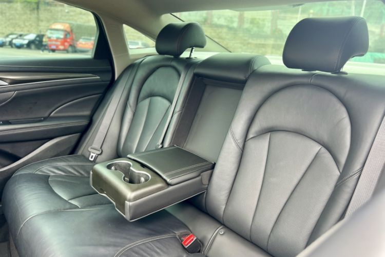 Used Buick LaCrosse 2018 20T Elite Edition Interior 8