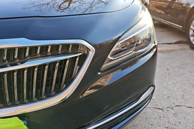 Used Buick LaCrosse 2018 20T Elite Edition Left Front Headlight