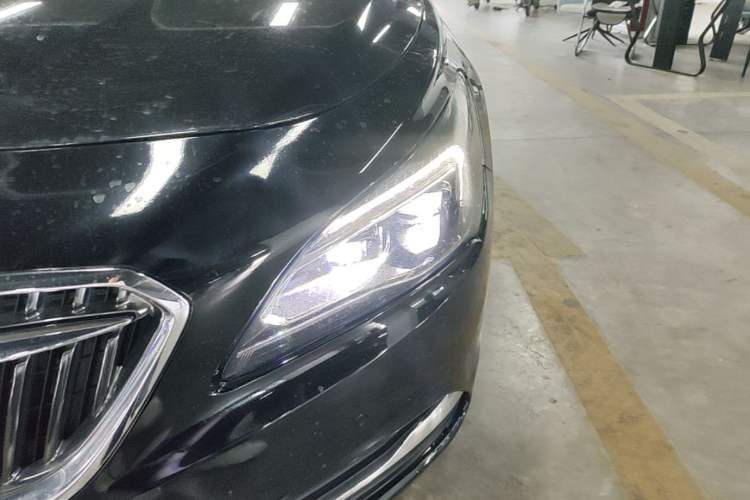 Used Buick LaCrosse 2018 20T Luxury Model Left Front Headlight