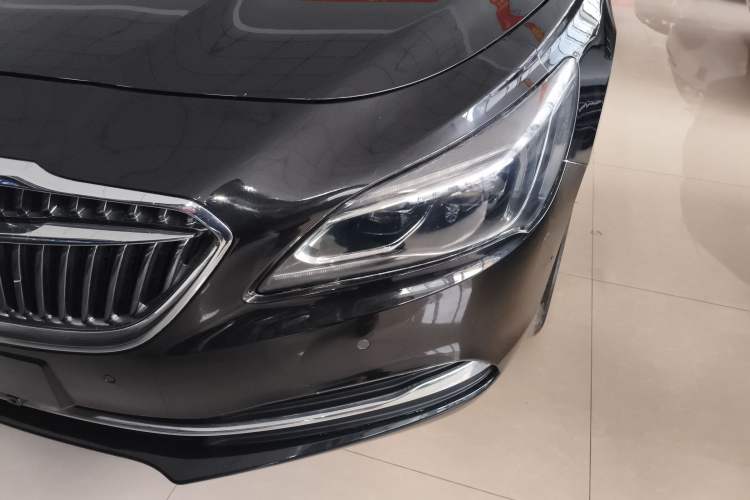 Used Buick LaCrosse 2018 20T Luxury Model Left Front Headlight
