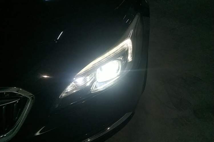 Used Buick LaCrosse 2018 20T Leading Model Left Front Headlight