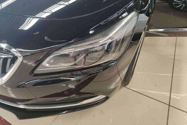 Used Buick LaCrosse 2018 20T Luxury Model Left Front Headlight