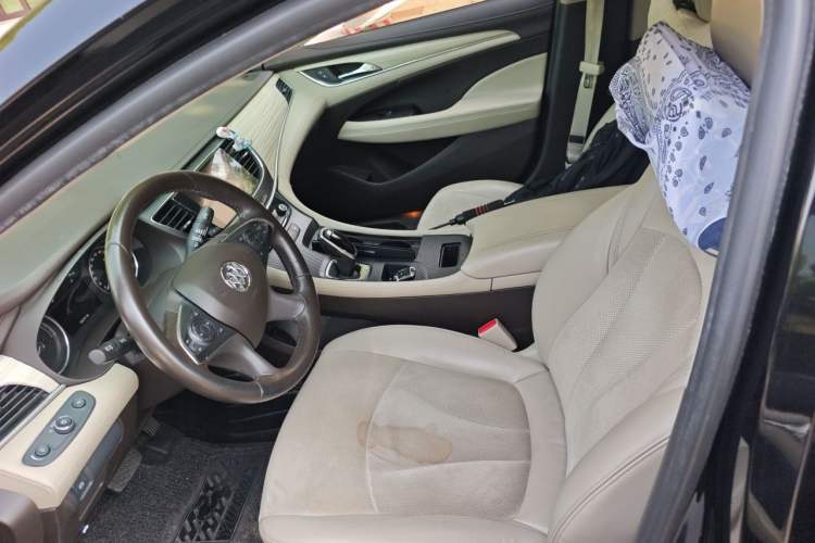Used Buick LaCrosse 2018 30H Elite Edition Left Front Seat