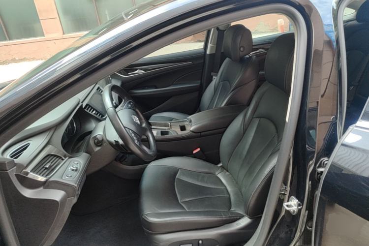 Used Buick LaCrosse 2018 20T Elite Edition Left Front Seat