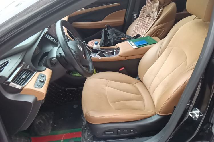 Used Buick LaCrosse 2018 28T Luxury Model Left Front Seat