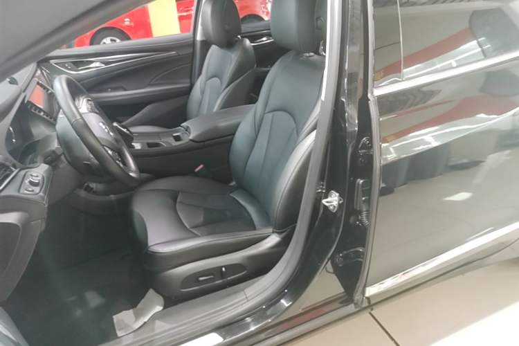 Used Buick LaCrosse 2018 20T Elite Edition Left Front Seat