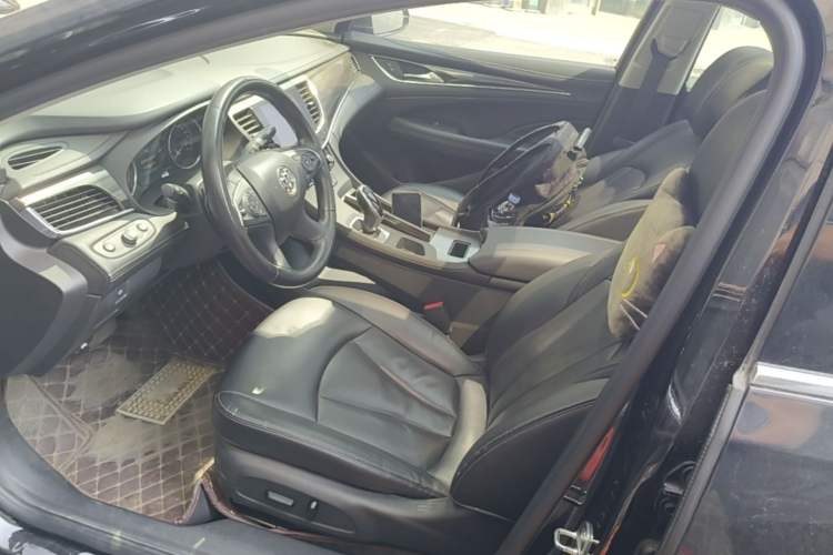 Used Buick LaCrosse 2018 20T Elite Edition Left Front Seat