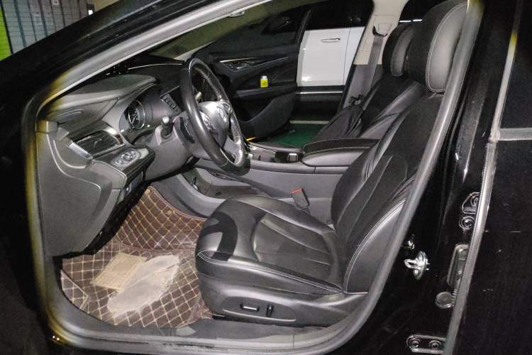 Used Buick LaCrosse 2018 20T Elite Edition Left Front Seat