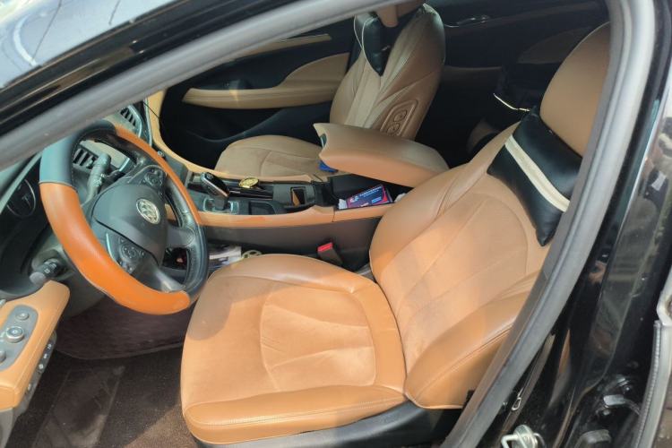 Used Buick LaCrosse 2018 28T Luxury Model Left Front Seat