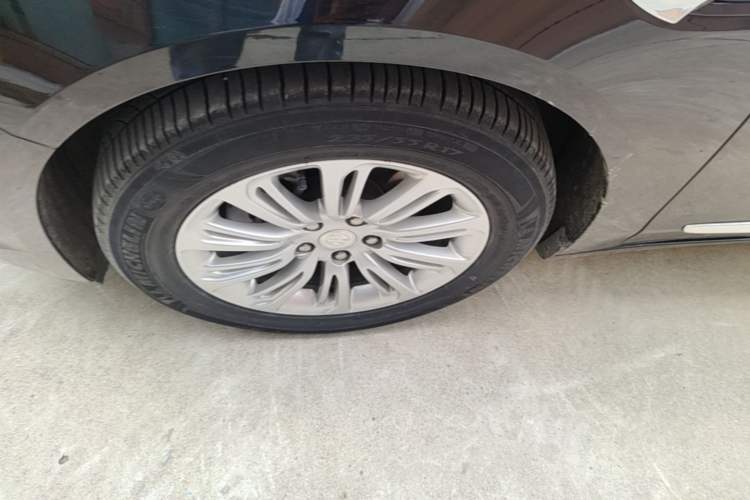 Used Buick LaCrosse 2018 20T Elite Edition Left Front Wheel Hub