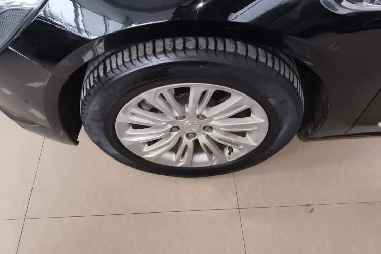 Used Buick LaCrosse 2018 20T Luxury Model Left Front Wheel Hub
